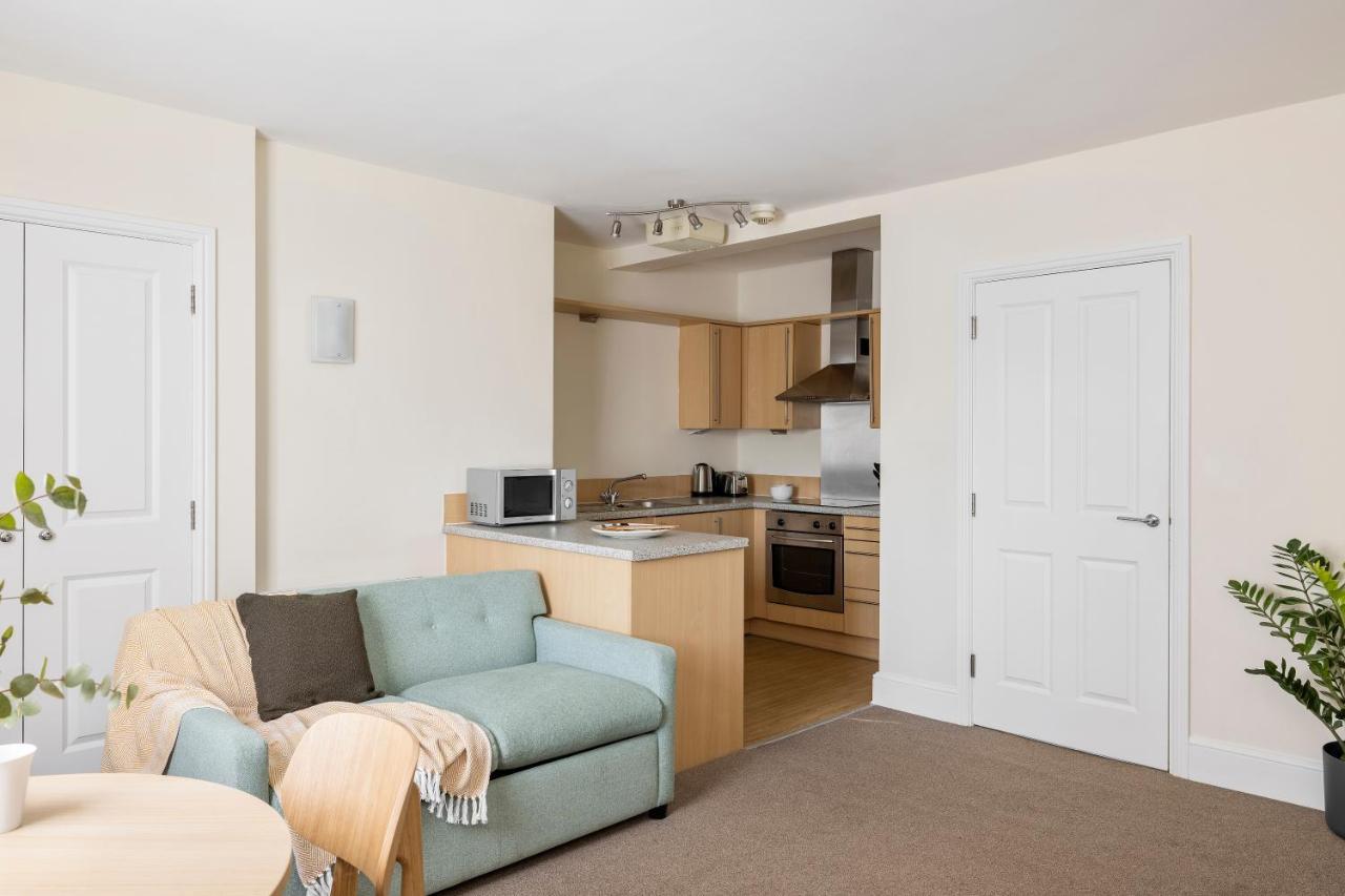 ซาโก คาร์ดิฟ คาธีดรอล โรด Apartment คาร์ดิฟฟ์ ภายนอก รูปภาพ